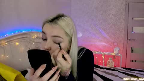 LilliMoore online show from February 1, 11:46 pm