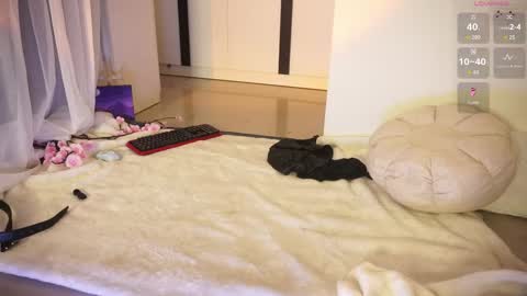 Lilly online show from February 23, 3:20 am