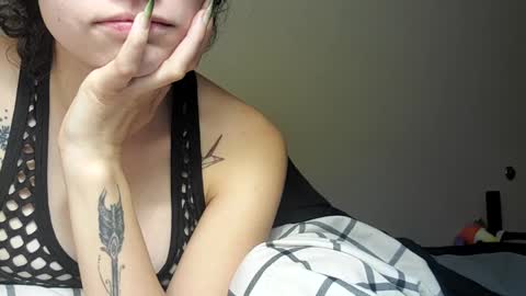 Lilly online show from December 9, 10:09 pm