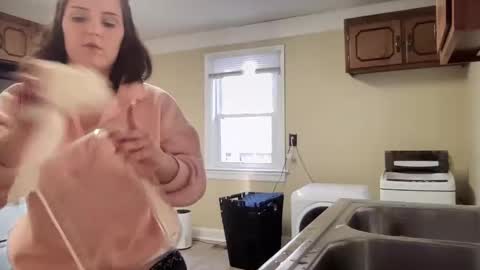 lilly_adams88 online show from February 17, 10:27 pm