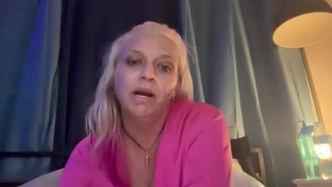lilpuffster online show from October 24, 5:47 pm