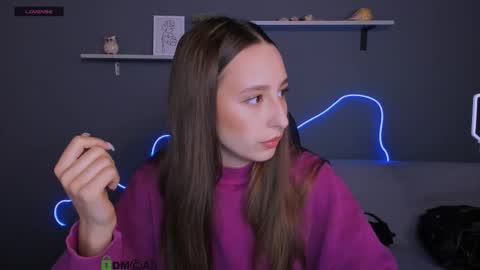lilu_pink online show from October 2, 5:28 am