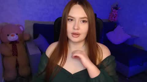 lily_baker_ online show from February 10, 3:15 pm