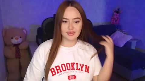 lily_baker_ online show from July 2, 6:18 am