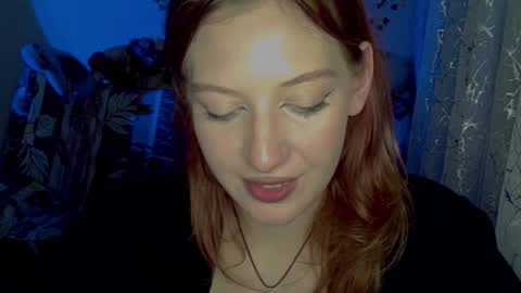 lily_ember online show from December 3, 8:09 pm