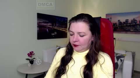 Lily online show from December 4, 11:21 am