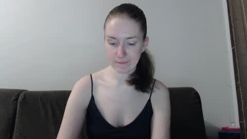 lily_love_x online show from April 15, 2:59 am