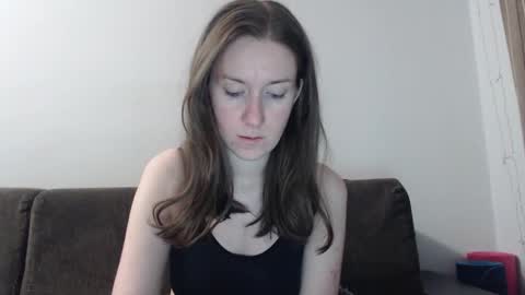 lily_love_x online show from February 16, 11:58 pm