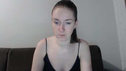 lily_love_x online show from November 21, 4:10 am