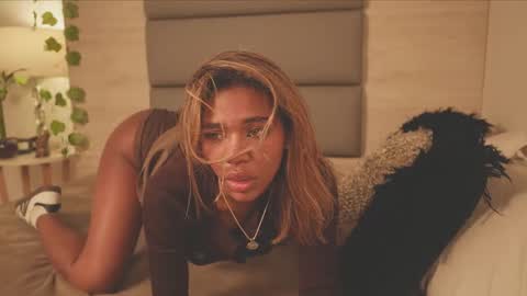 Lily Miiller online show from February 26, 9:40 pm