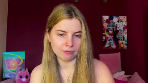 Lily online show from May 6, 2:45 pm