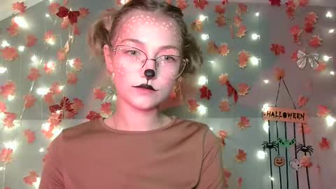 small lily online show from October 20, 3:17 pm