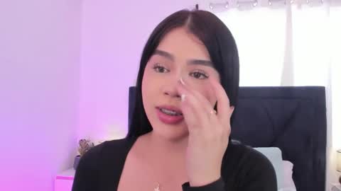 LilyWoodz online show from March 31, 7:14 pm