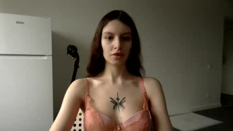 lilycandy_ online show from March 12, 11:20 am