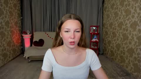 lilyeblake online show from February 24, 7:39 pm