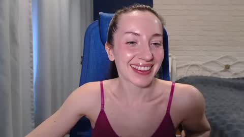 Lily online show from June 15, 9:34 am