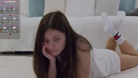 Lily online show from November 11, 3:47 pm