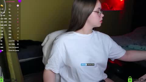 Lily online show from November 6, 6:33 pm