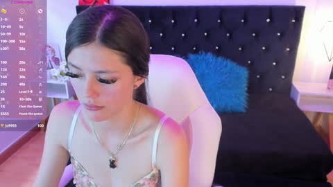 LILY online show from December 6, 5:06 pm