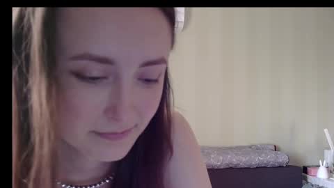 Snapshot of lilyxsky chatting on February 26, 3:32 pm LilyXSky online show from February 26, 3:32 pm