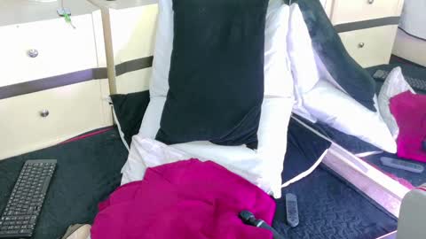 Lilly online show from September 20, 12:19 pm