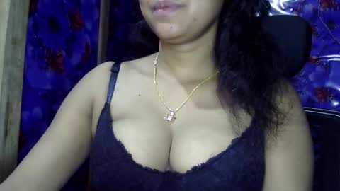 limaakter246618 online show from April 2, 6:04 pm