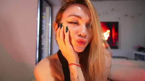 limy_sweet online show from March 11, 5:13 am