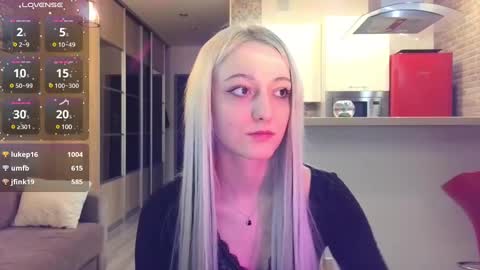 lin_xi online show from January 19, 10:06 am