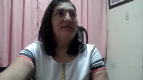 Lina Mara99 online show from May 18, 11:33 pm