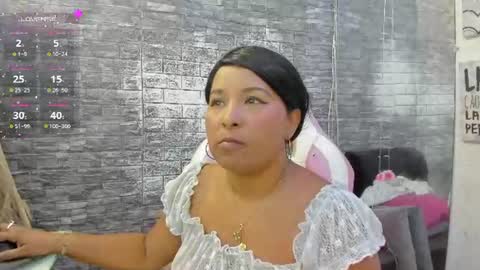 LINA SANCHEZ online show from June 17, 1:05 pm