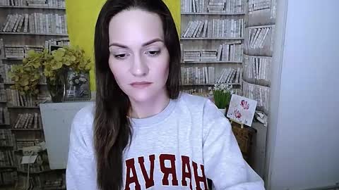 Lina online show from November 28, 1:29 pm