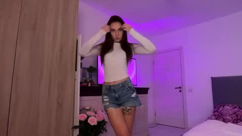 Lina online show from October 8, 4:24 pm