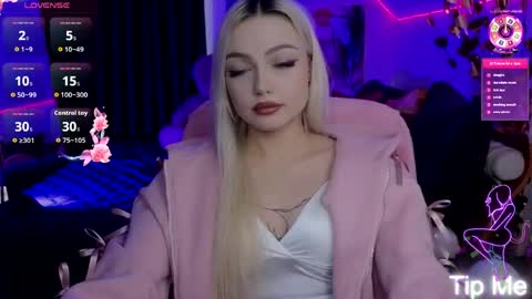 I am Lina online show from March 17, 1:49 pm