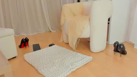 Lina Fanslymysensualworld online show from October 2, 7:51 am