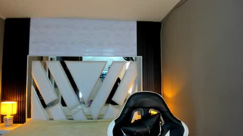  Linda  online show from March 21, 6:34 pm