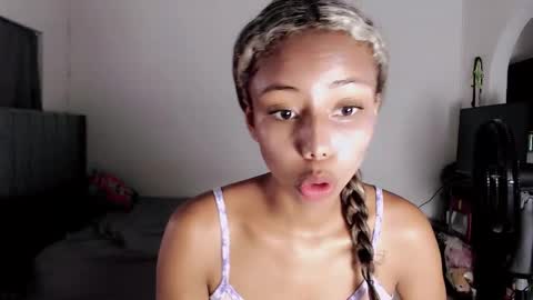 linda brown  online show from March 3, 12:45 pm