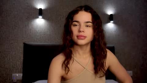 Linda online show from November 20, 1:42 pm