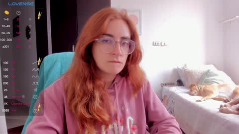 Giggles  online show from February 3, 2:55 pm