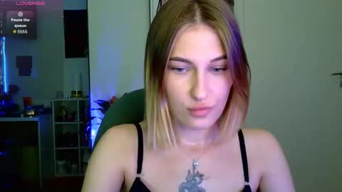 Lemon 19 online show from April 17, 9:50 pm