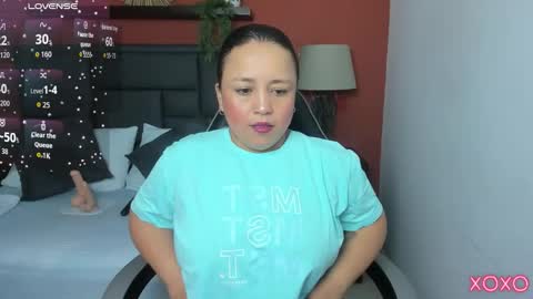 L I N D A online show from December 20, 2:29 am