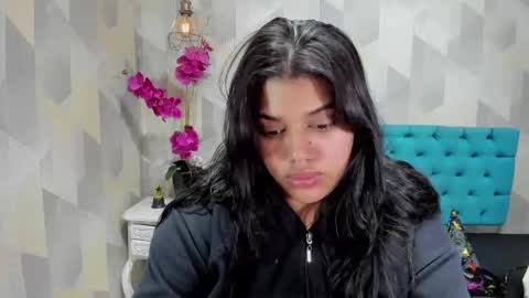 Snapshot of lindabreexlove chatting on October 23, 7:37 pm online show from October 23, 7:37 pm