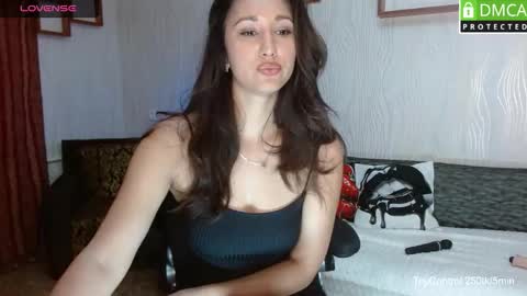 LindaErnestine online show from February 21, 1:03 pm