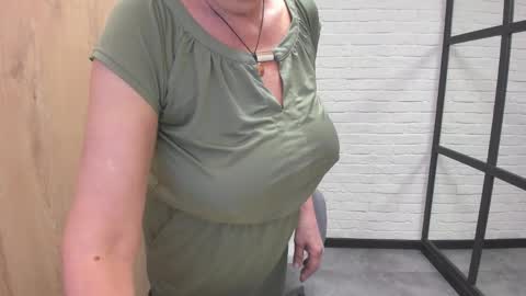 Linda online show from March 31, 5:30 am