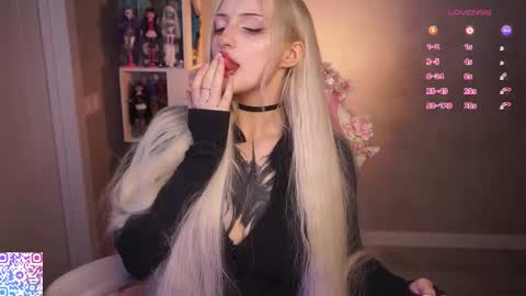 Lina online show from March 15, 7:50 pm