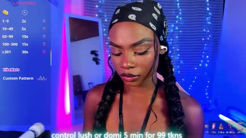 Snapshot of linsyadams chatting on October 28, 8:54 pm     online show from October 28, 8:54 pm