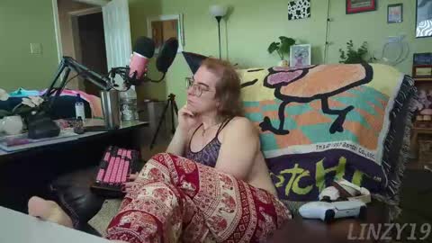 Linzy19 online show from March 7, 7:38 pm