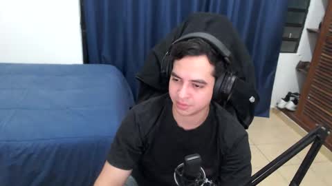 lionblake online show from April 13, 7:23 am