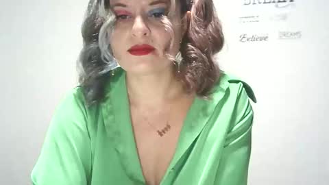 lionessmom online show from October 31, 4:24 am