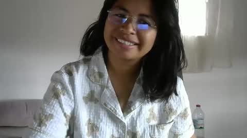 liora online show from March 9, 5:01 am