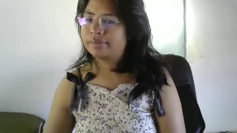 liora online show from March 30, 4:12 am